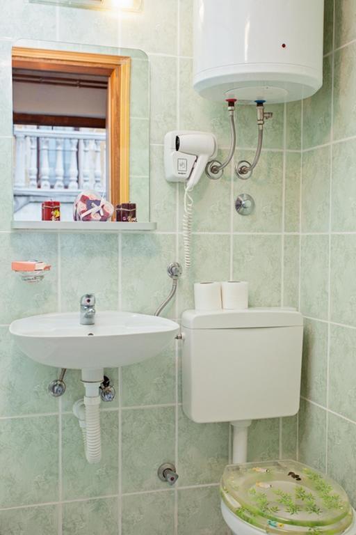 Apartments Castanea Сараево Стая снимка